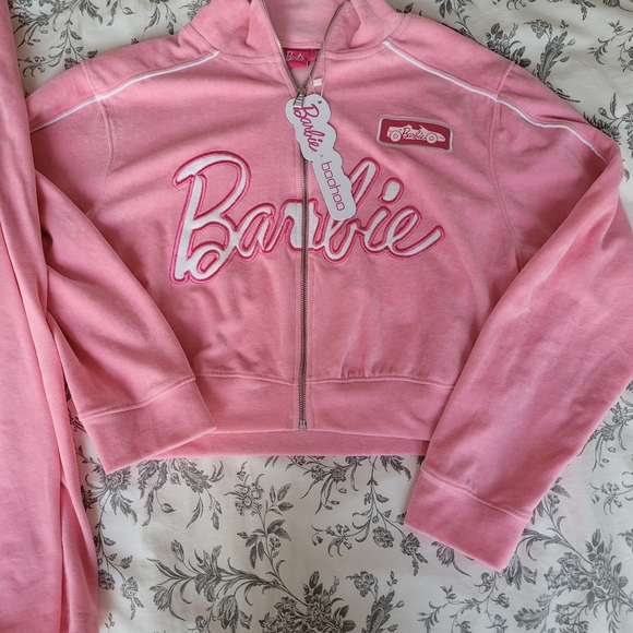 *Brand new* BARBIE X BOOHOO Pink velour tracksuit - Picture 2 of 4